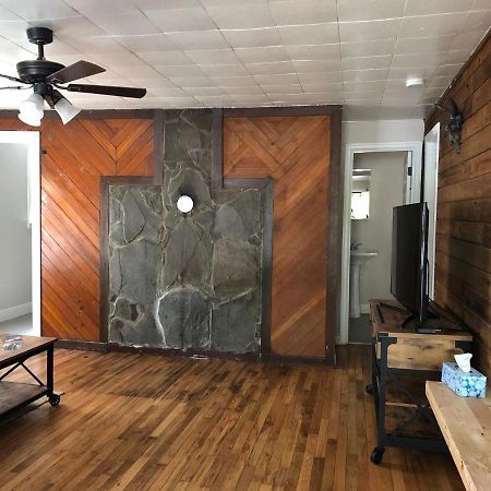 Updated + Clean Motel Room At The Base Of Mt Hood! Mount Hood Village Kültér fotó